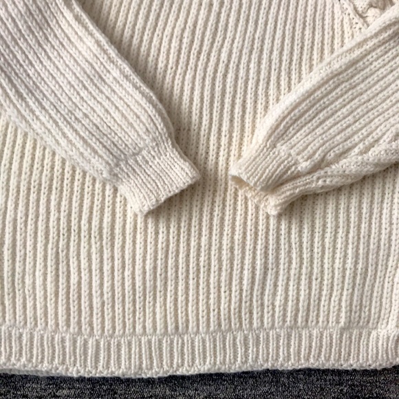 SOLD - Vintage off white oversized handmade cable knit sweater - Picture 6 of 7